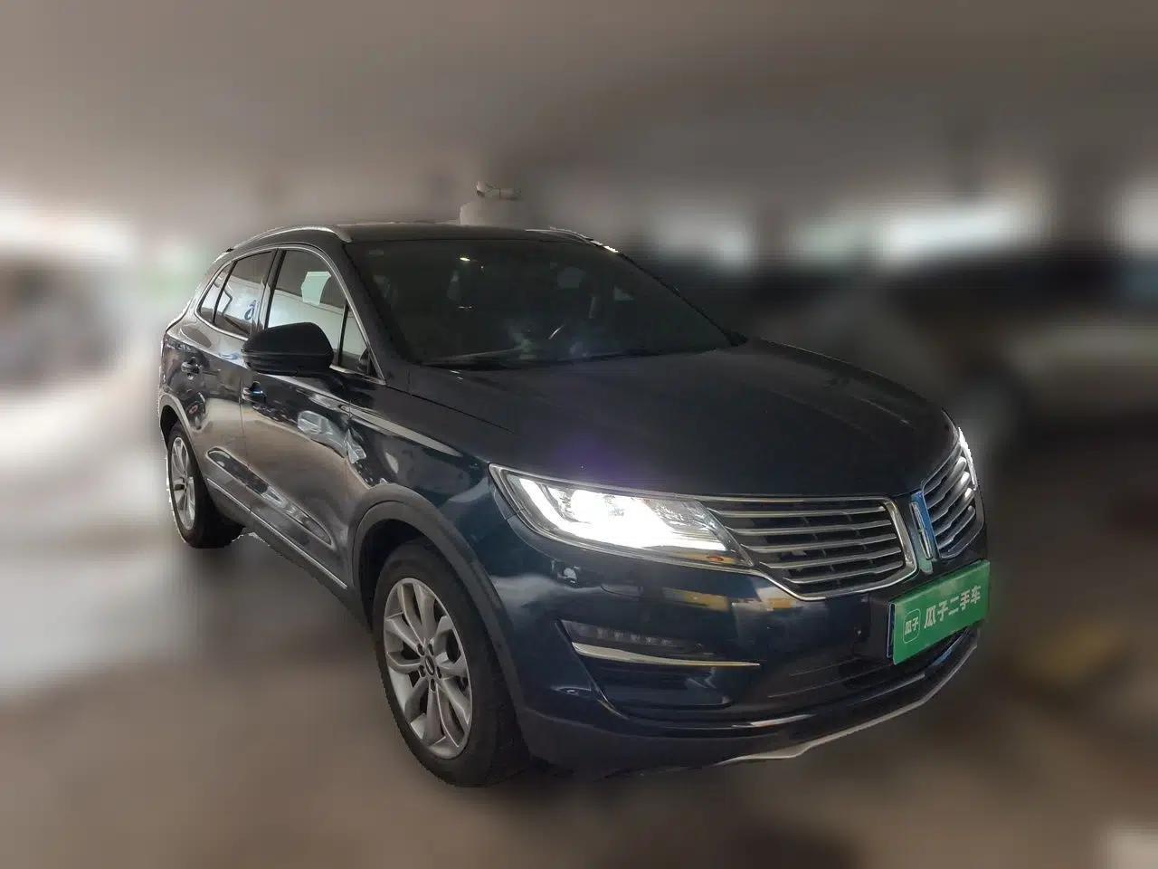 Lincoln MKC 2017 2.0T Two-Wheel-Drive Luxury Edition — миниатюра 3