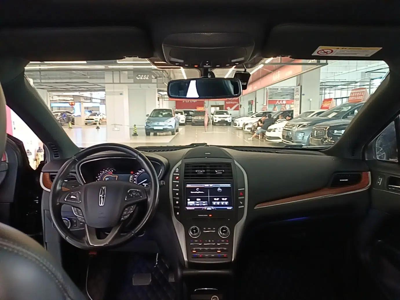 Lincoln MKC 2016 2.0T Two-Wheel Drive Luxury Edition — миниатюра 12