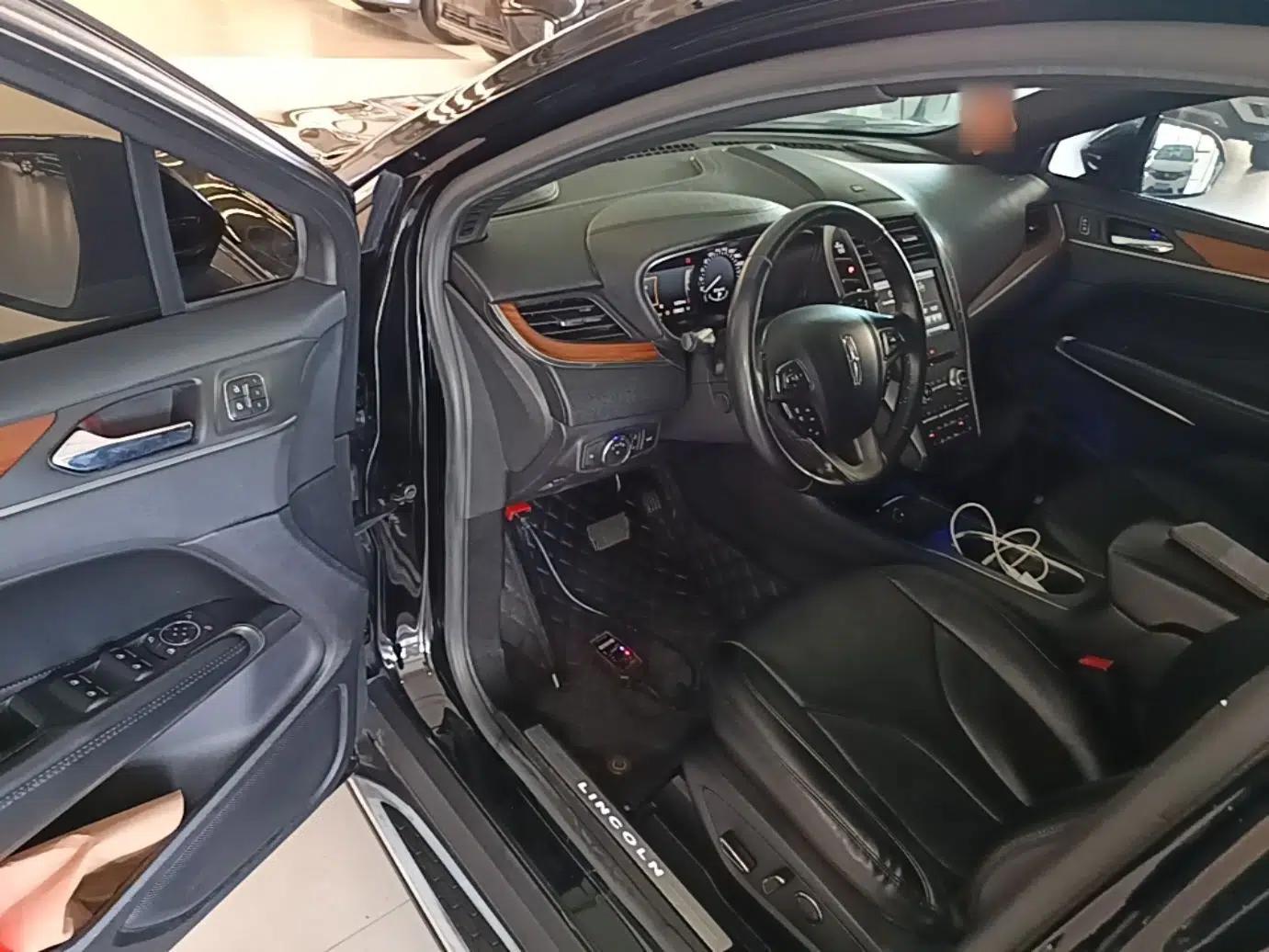 Lincoln MKC 2016 2.0T Two-Wheel Drive Luxury Edition — миниатюра 18