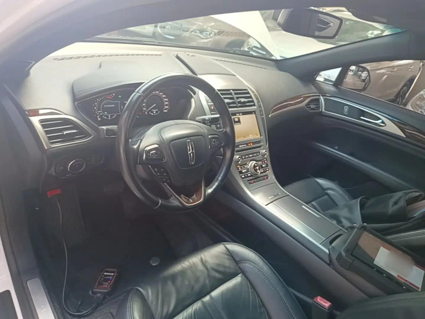 Lincoln MKZ 2017 2.0T Luxury Edition — миниатюра 12