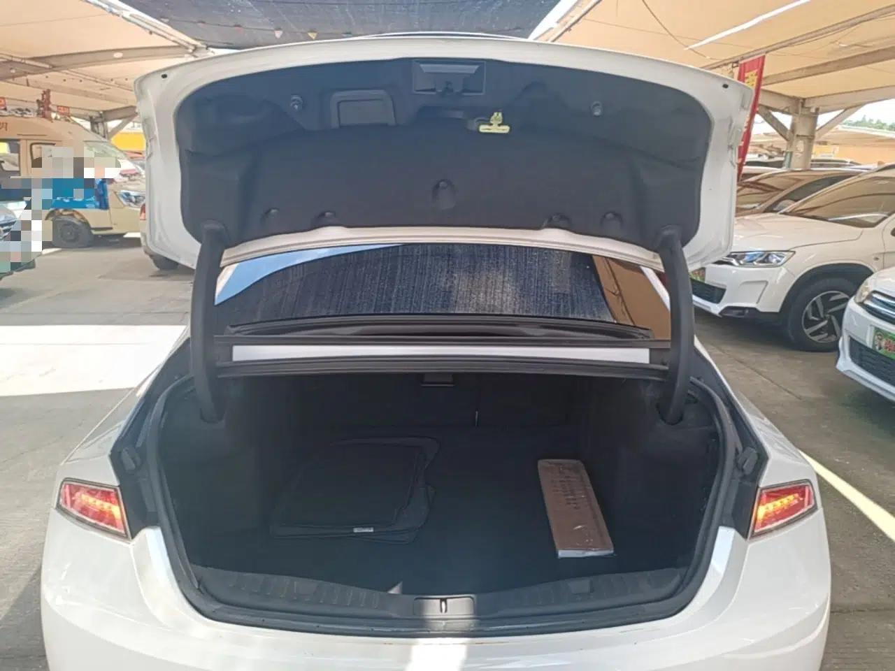 Lincoln MKZ 2017 2.0T Luxury Edition — миниатюра 22