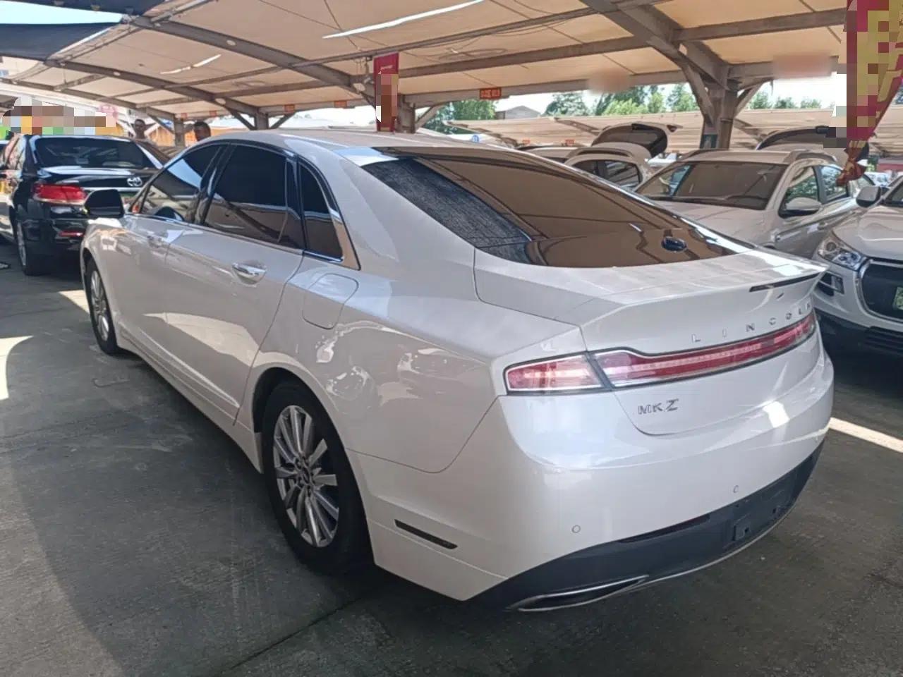 Lincoln MKZ 2017 2.0T Luxury Edition — миниатюра 4