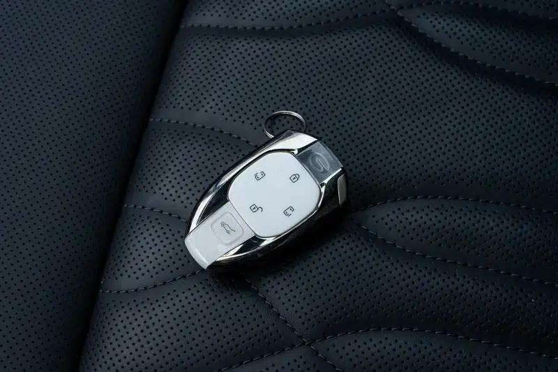 Trumpchi M8 2024 Master Series 2.0TGDI Supreme Edition — миниатюра 11