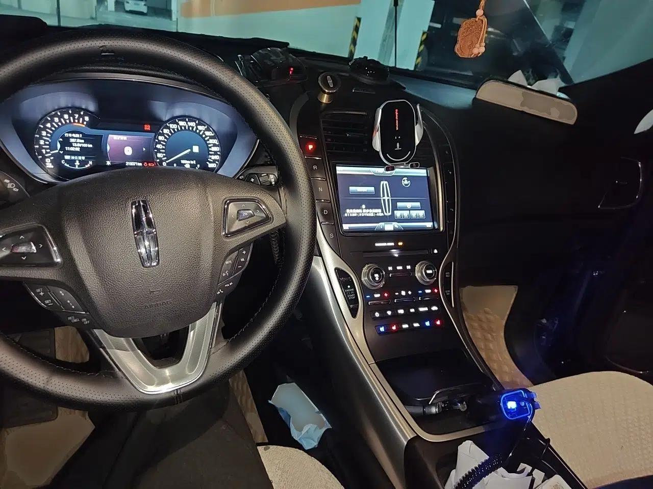 Lincoln MKX 2015 2.0T Four-Wheel Drive Luxury Edition — миниатюра 9