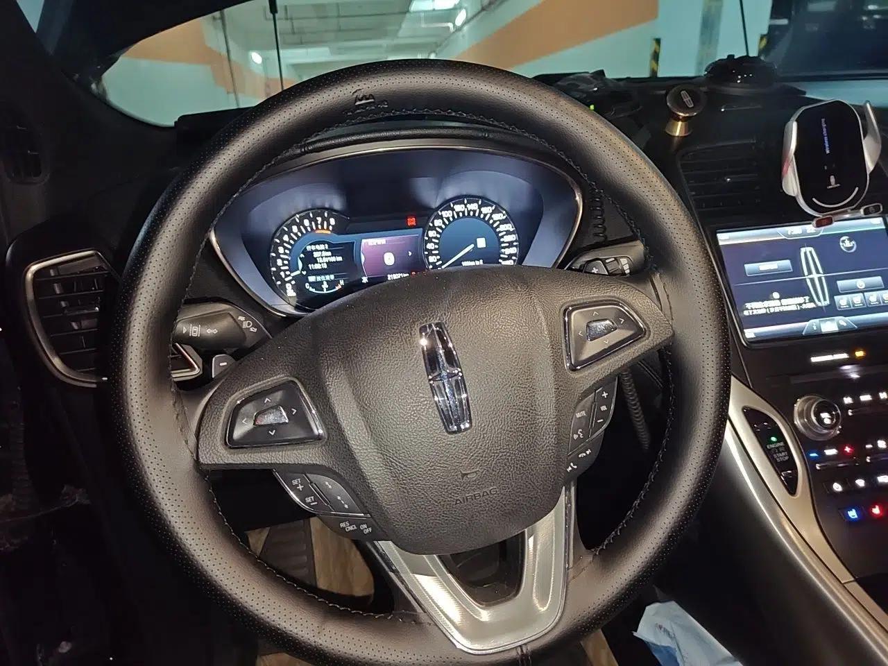 Lincoln MKX 2015 2.0T Four-Wheel Drive Luxury Edition — миниатюра 10