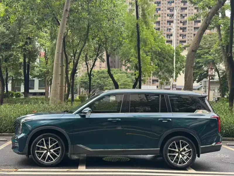 Trumpchi GS8 2022 Navigator Series 2.0TGDI 2WD Luxury Intelligent Connected 6-Seater — миниатюра 3