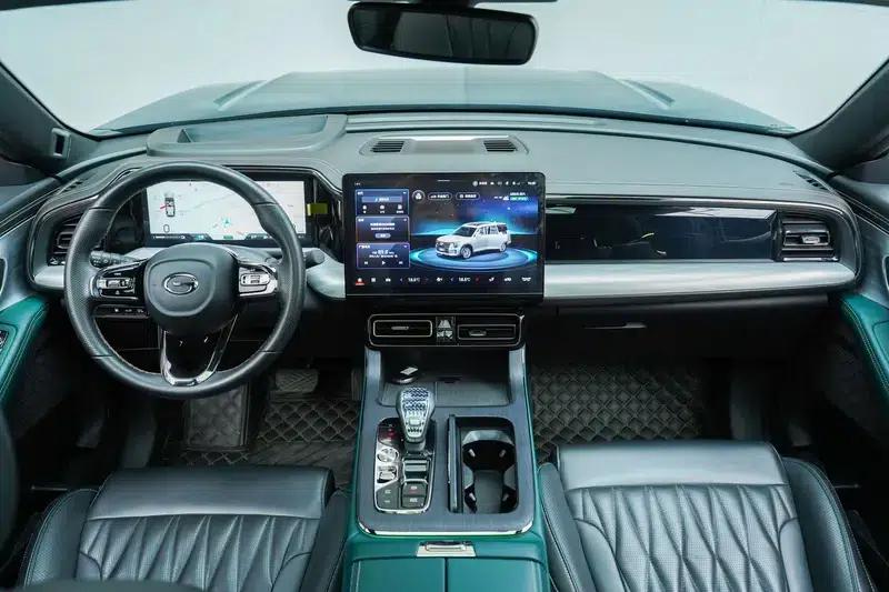 Trumpchi GS8 2022 Dual Engine Series 2.0TM Hybrid 2WD Premium Edition 7-Seater — миниатюра 13