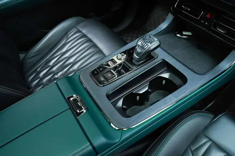 Trumpchi GS8 2022 Dual Engine Series 2.0TM Hybrid 2WD Premium Edition 7-Seater — миниатюра 7