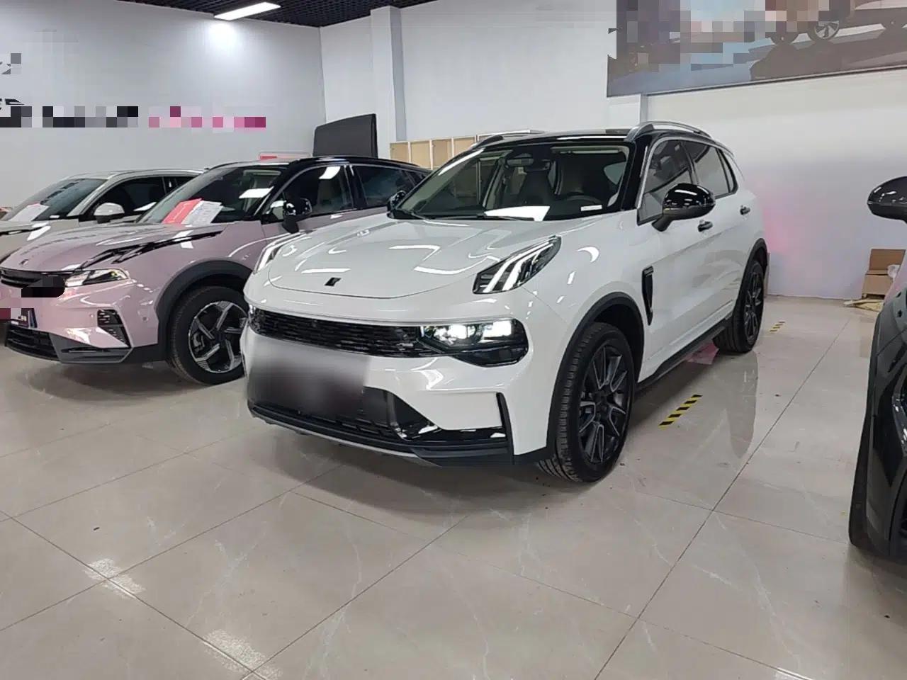 Lynk & Co 01 2023 2.0TD Two-Wheel Drive Pro Trim — миниатюра 1