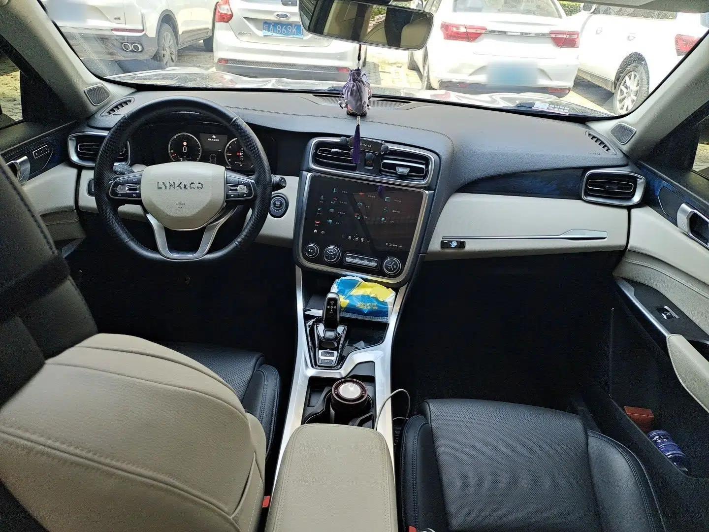 Lynk & Co 01 2019 2.0T Two-Wheel Drive Zhaopu Version China VI Standard — миниатюра 9