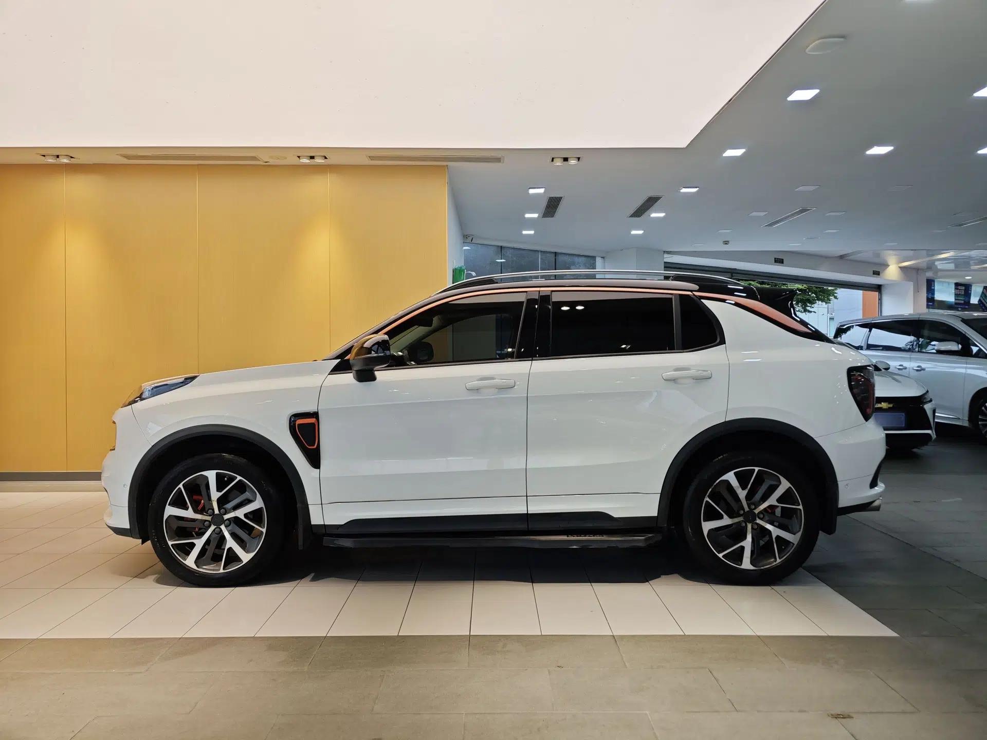 Lynk & Co 01 2017 2.0T Four-Wheel Drive Pro Edition — миниатюра 19