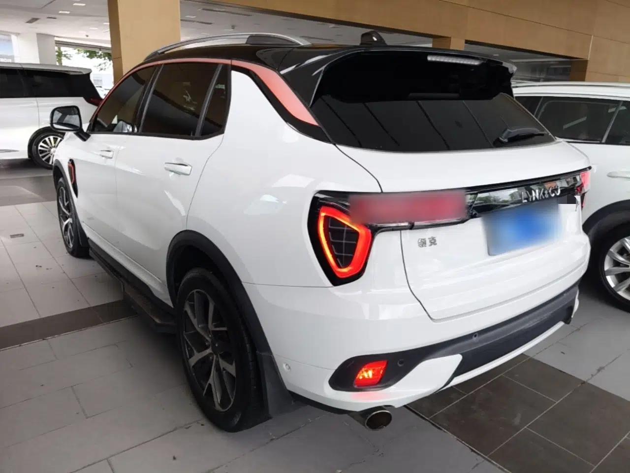 Lynk & Co 01 2017 2.0T Four-Wheel Drive Pro Edition — миниатюра 4