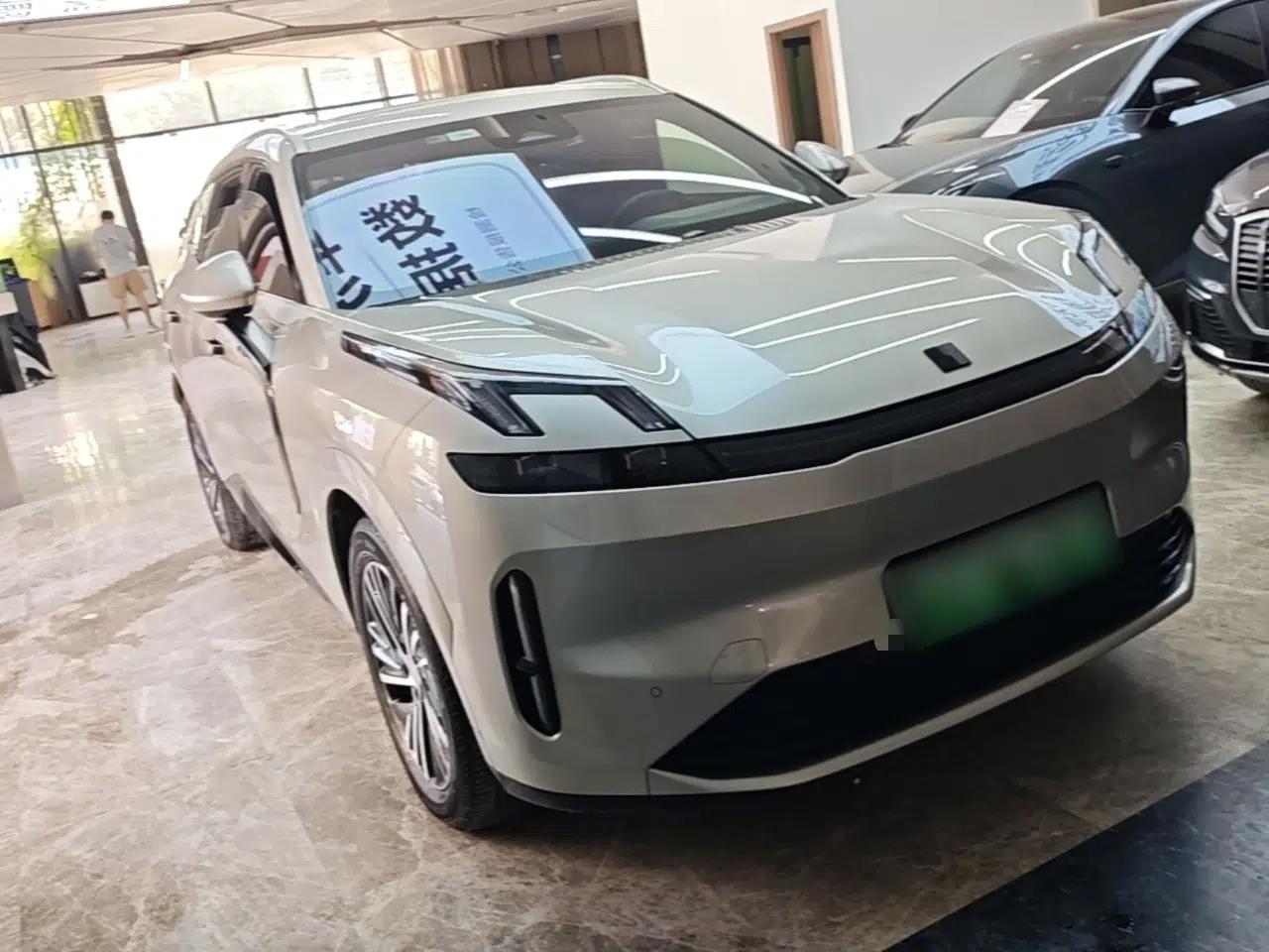 Lynk & Co 08 EM-P 2023 120km Long-Range Pro — миниатюра 3