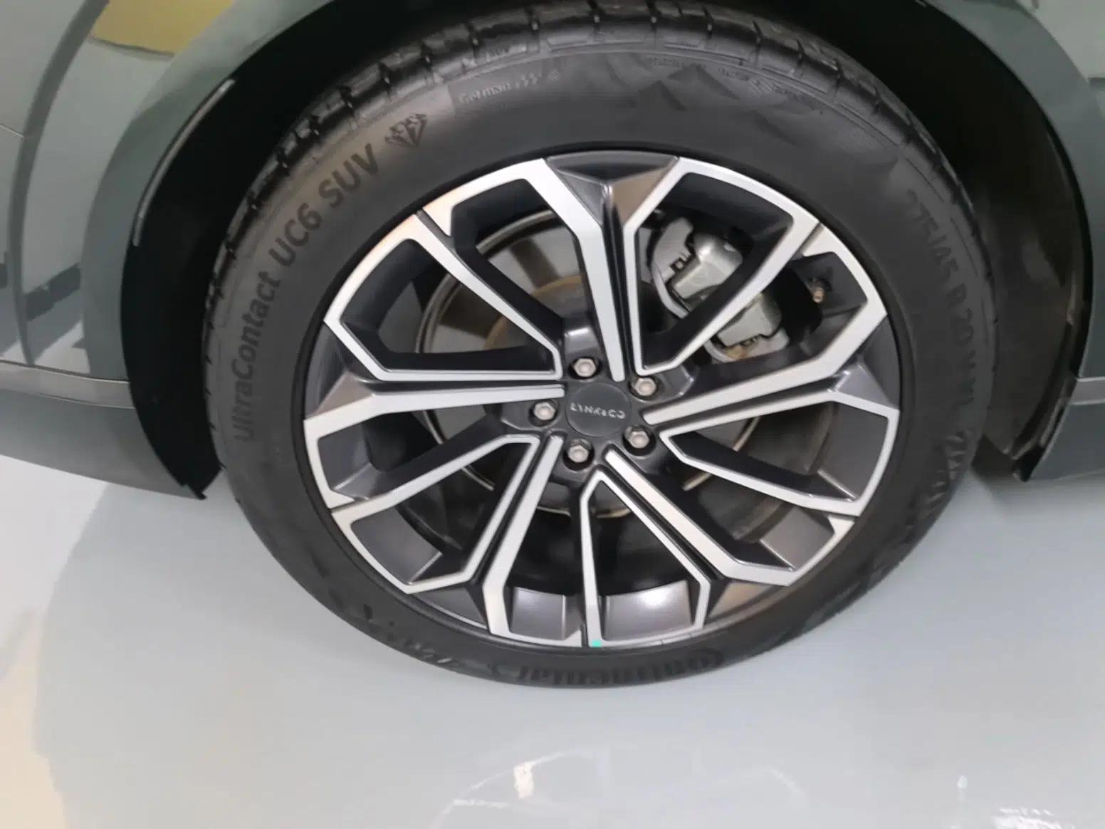 Lynk & Co 09 EM-P 2024 2.0TD EM-P Four-Wheel Drive ULTRA Six-Seater — миниатюра 11