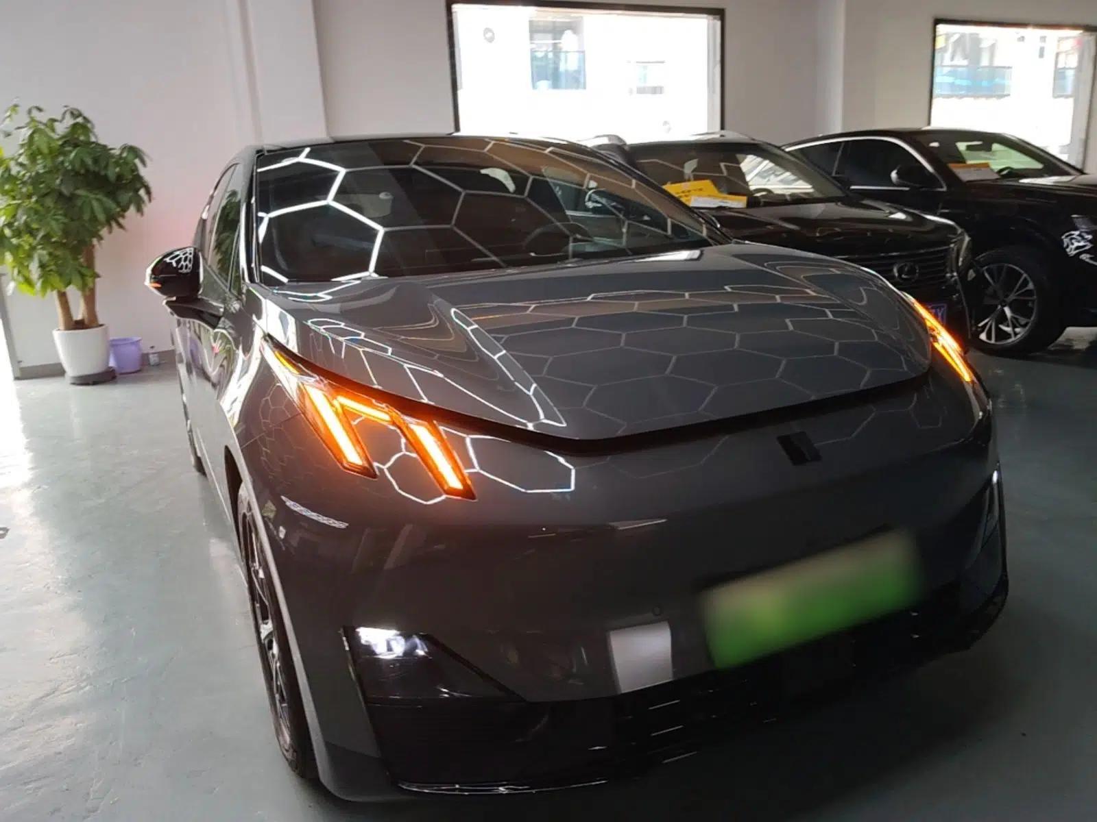 Lynk & Co Z20 2025 530 km Range Rear-Wheel Drive Max — миниатюра 3