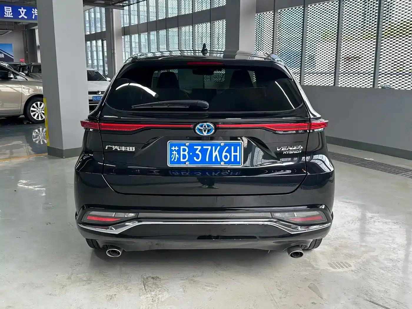 Venza 2023 2.5L Intelligent Hybrid Dual Engine 2WD Luxury Edition — миниатюра 4