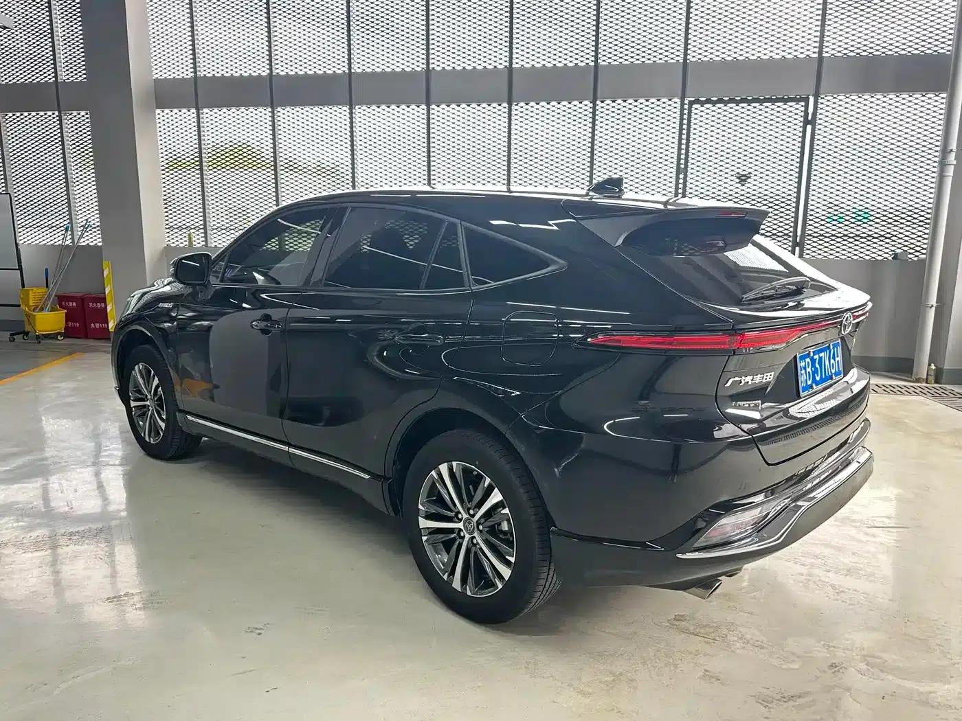 Venza 2023 2.5L Intelligent Hybrid Dual Engine 2WD Luxury Edition — миниатюра 6