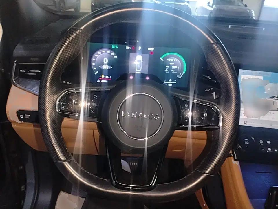 Lynk & Co 09 2021 2.0T Halo Six-Seater — миниатюра 18