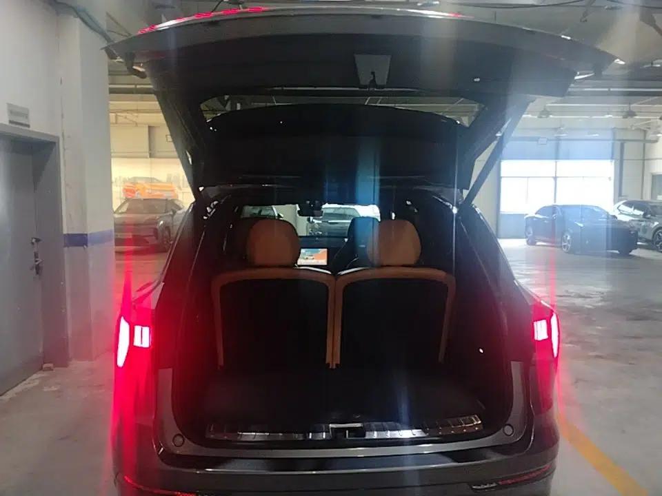 Lynk & Co 09 2021 2.0T Halo Six-Seater — миниатюра 27