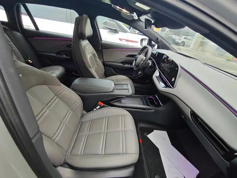 Hongqi EH7 2024 760 Pro+ AWD Edition — миниатюра 8