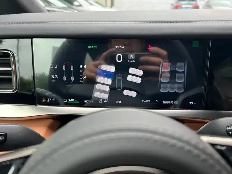 Hongqi HQ9 PHEV 2026 AWD Luxury Edition — миниатюра 22