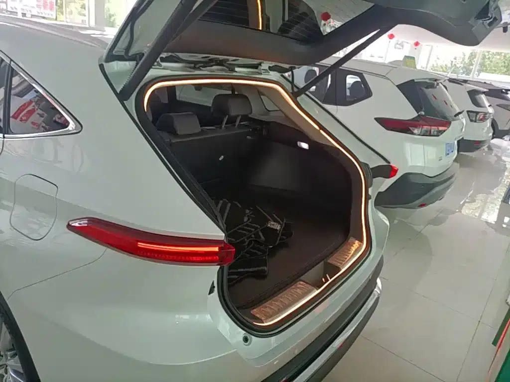 HARRIER 2023 2.0L CVT 2WD Premium Edition — миниатюра 16
