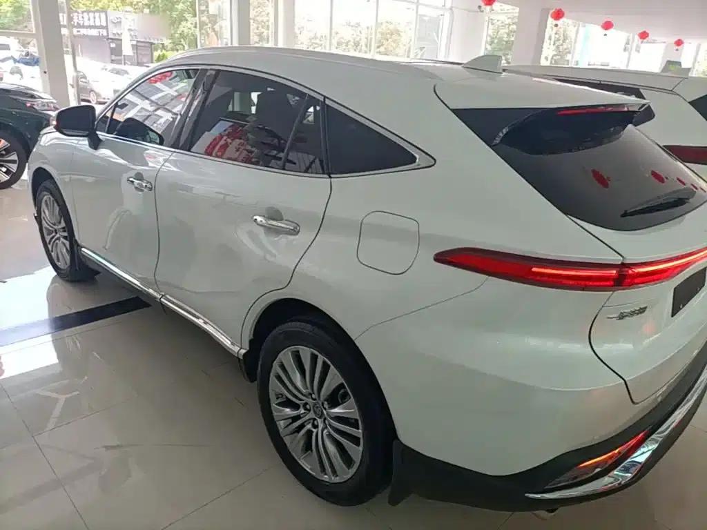 HARRIER 2023 2.0L CVT 2WD Premium Edition — миниатюра 24