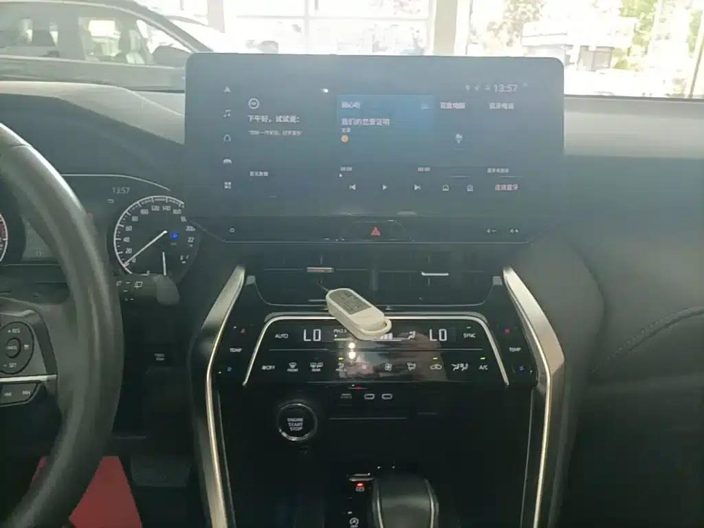 HARRIER 2023 2.0L CVT 2WD Premium Edition — миниатюра 10