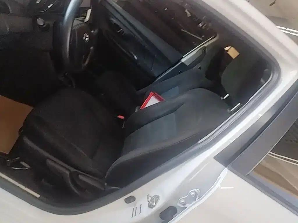 YARiS L 2017 1.5E CVT Dynamic Edition — миниатюра 15
