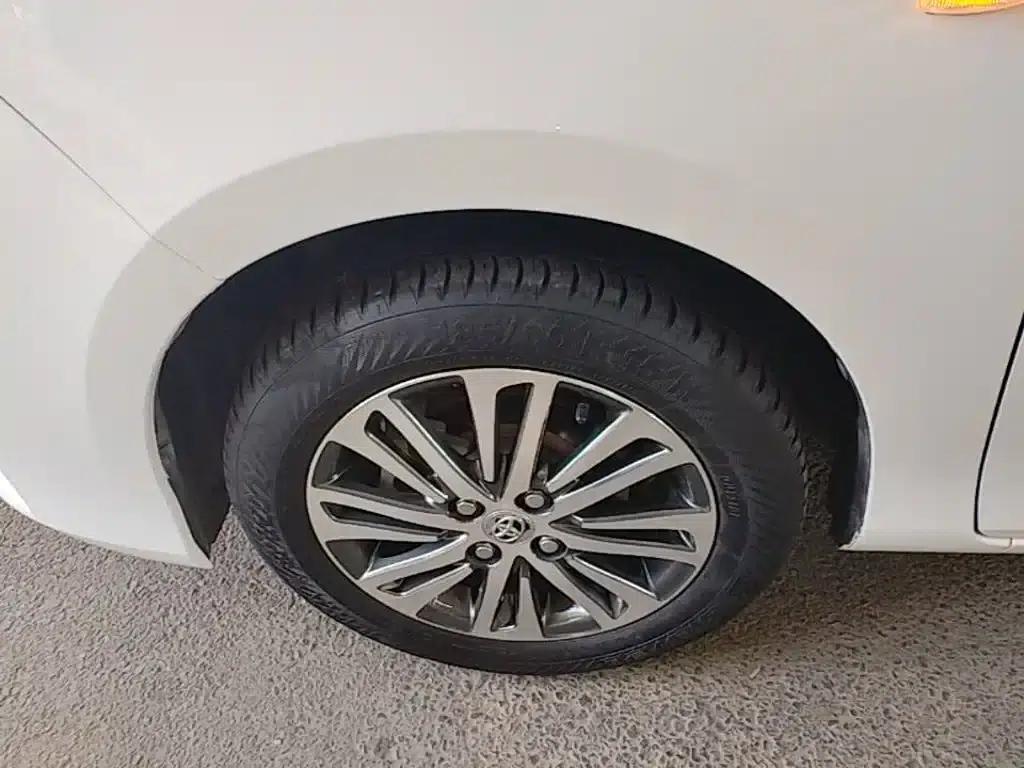 YARiS L 2017 1.5E CVT Dynamic Edition — миниатюра 23
