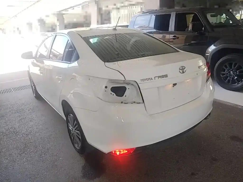 YARiS L 2017 1.5E CVT Dynamic Edition — миниатюра 5
