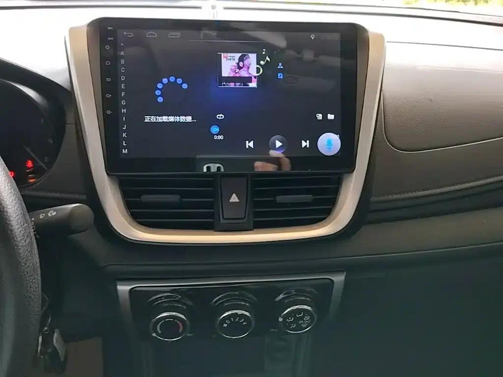YARiS L 2017 1.5E CVT Dynamic Edition — миниатюра 13