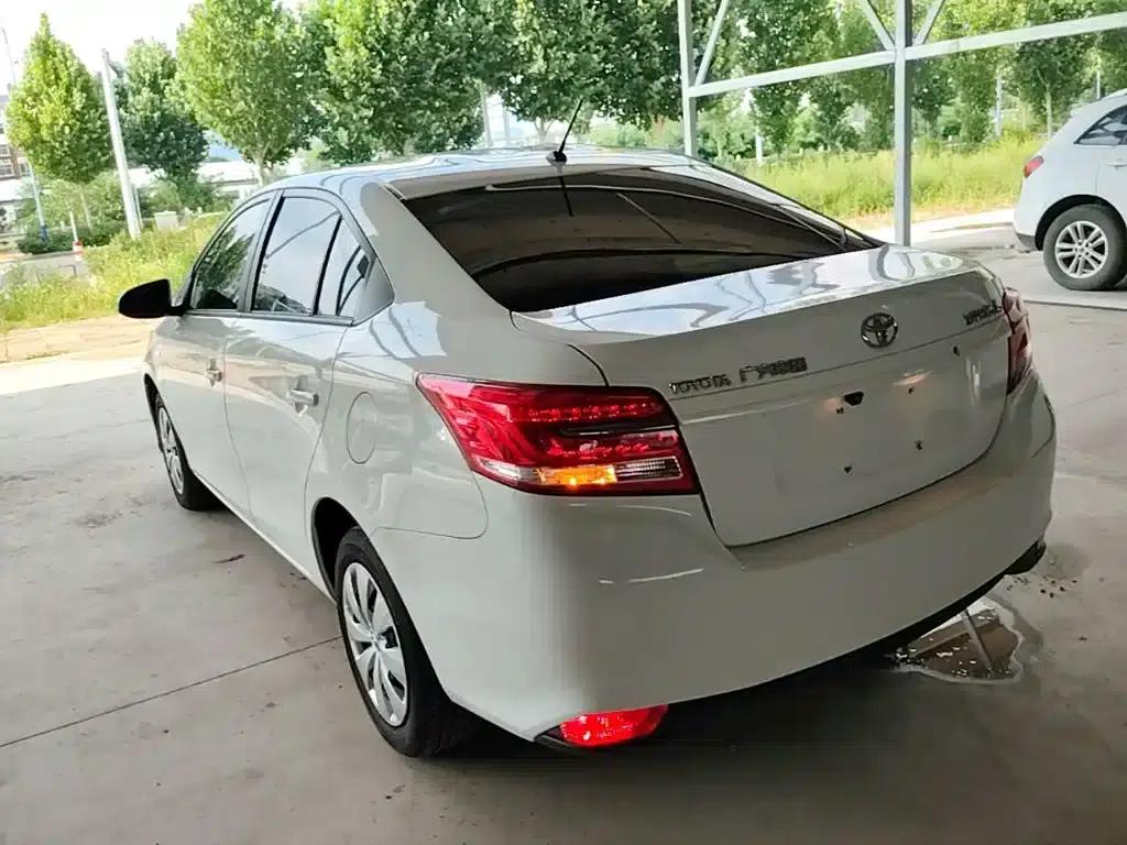 YARiS L 2017 1.5E CVT Dynamic Edition — миниатюра 5