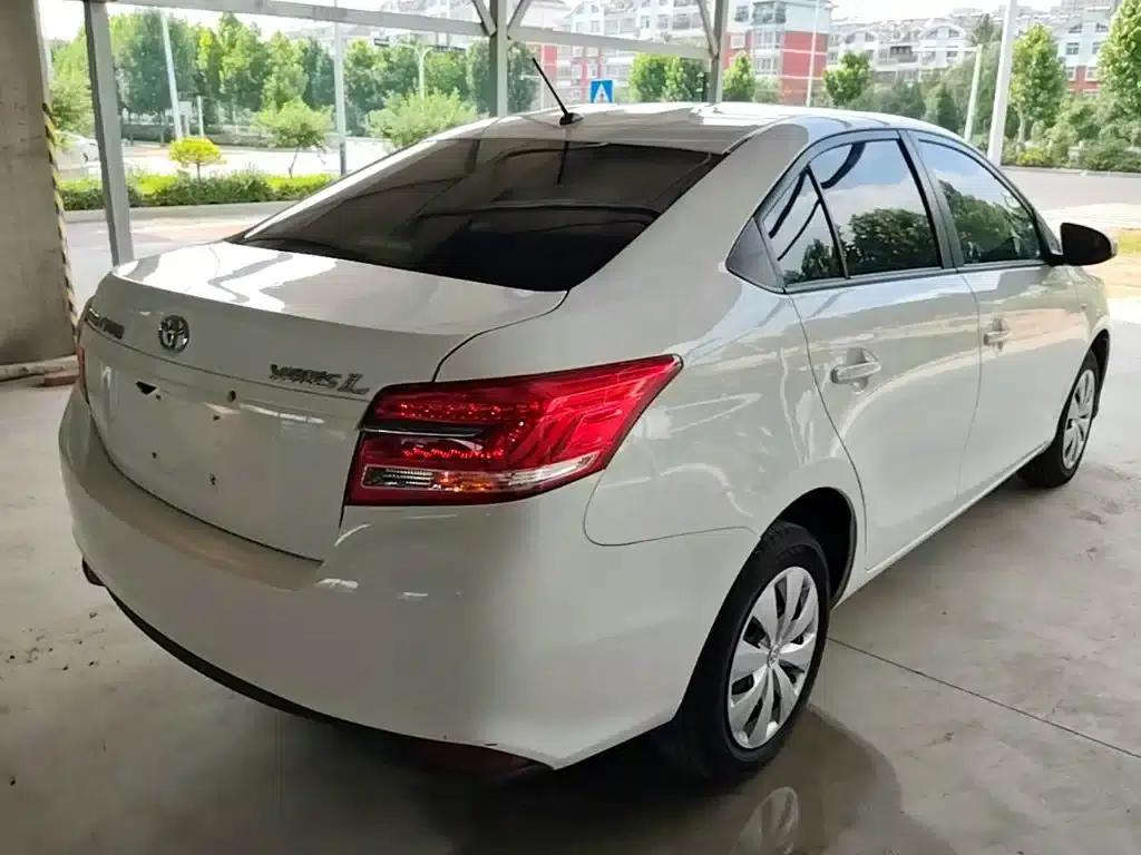 YARiS L 2017 1.5E CVT Dynamic Edition — миниатюра 7