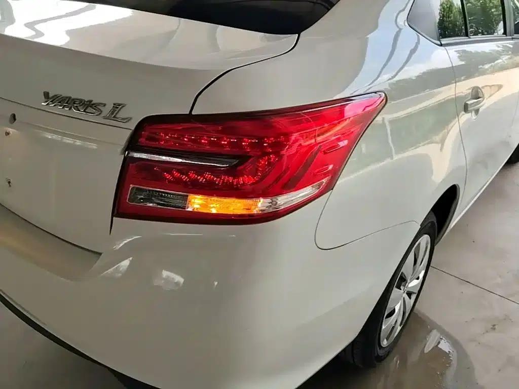 YARiS L 2017 1.5E CVT Dynamic Edition — миниатюра 8