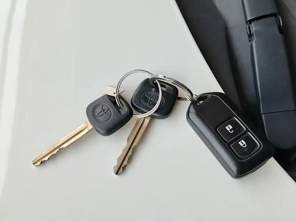 YARiS L 2017 1.5E CVT Dynamic Edition — миниатюра 9
