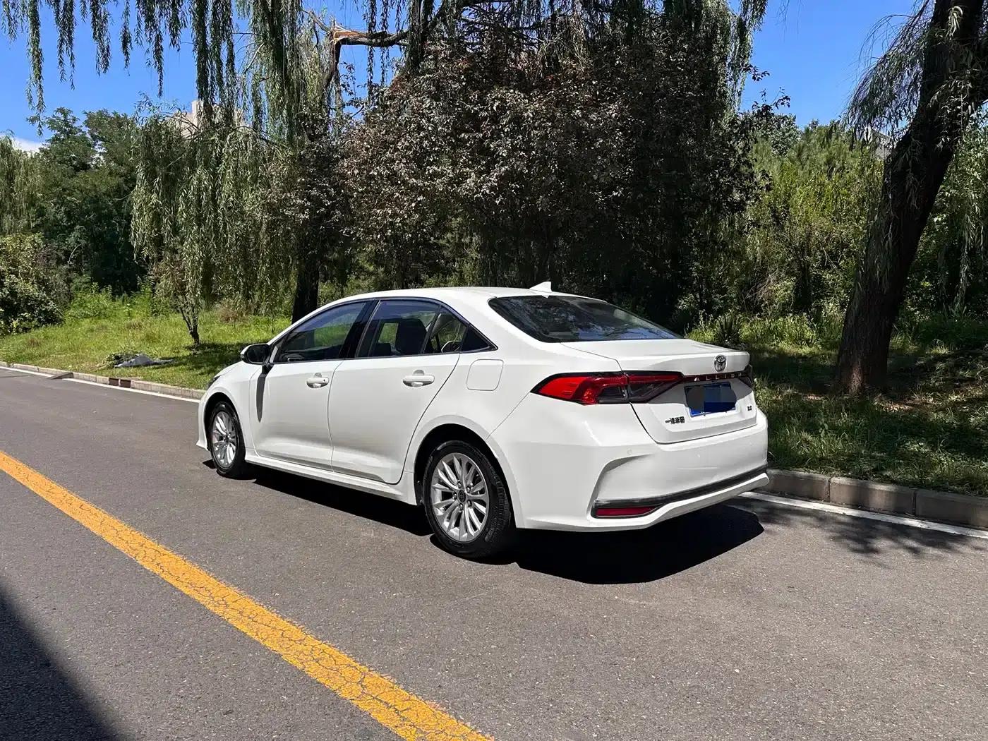 2021 Avalon 2.0L Luxury Edition — миниатюра 3