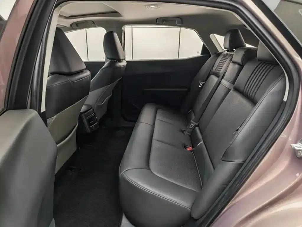 Toyota bZ3 2023 model, 616km long range Premium — миниатюра 5