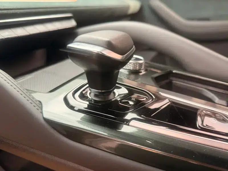 Geely Xingyue L 2024 2.0TD High-Power Automatic Two-Wheel Drive Cloud Edition — миниатюра 18