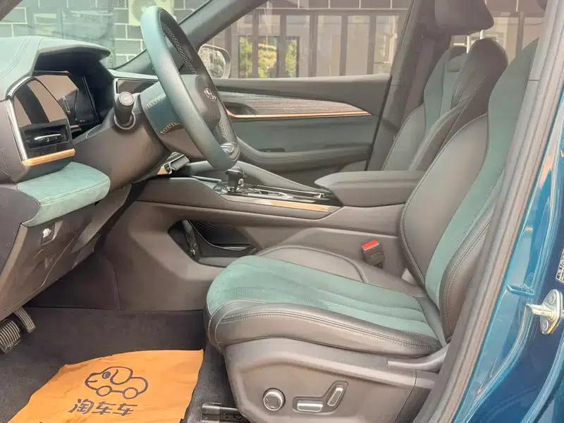 Geely Xingyue L 2024 2.0TD High-Power Automatic Two-Wheel Drive Cloud Edition — миниатюра 27