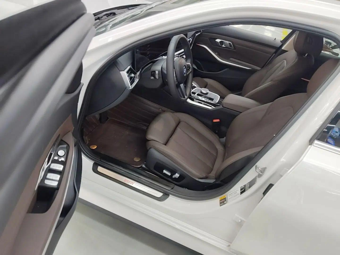 BMW i3 2022 eDrive 35 L — миниатюра 17