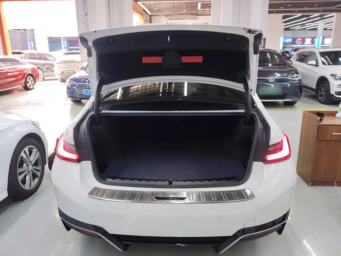 BMW i3 2022 eDrive 35 L — миниатюра 22