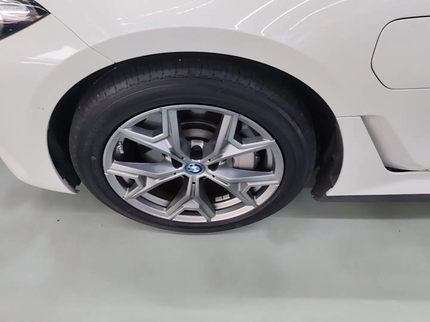 BMW i3 2022 eDrive 35 L — миниатюра 10