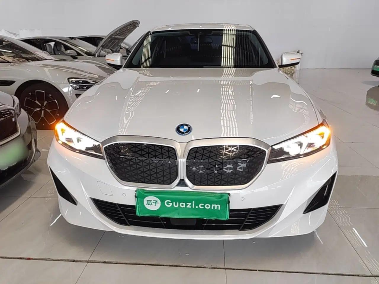 BMW i3 2025 eDrive 35 L — миниатюра 2