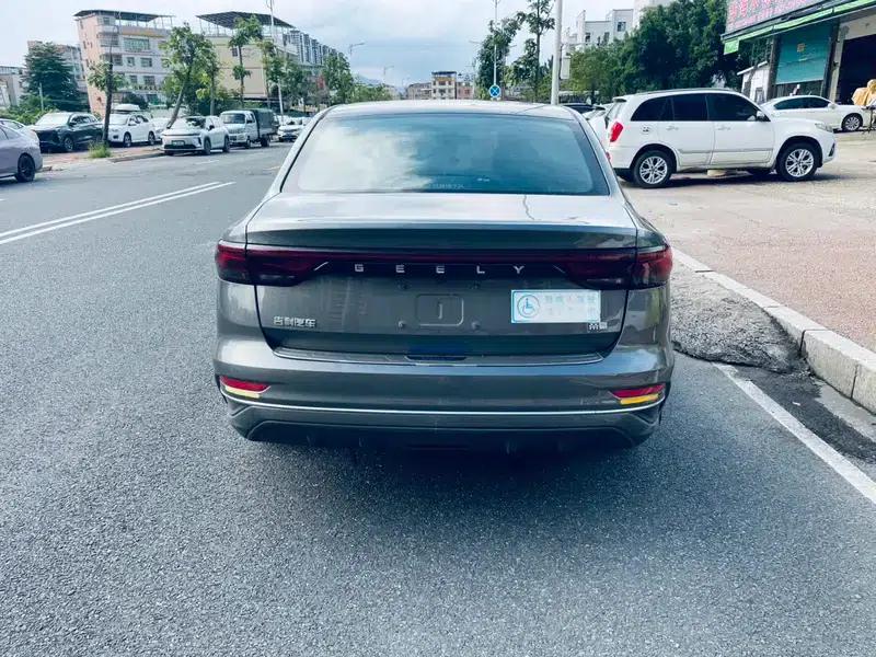 Geely Emgrand 2022 4th Generation 1.5L CVT Premium — миниатюра 4