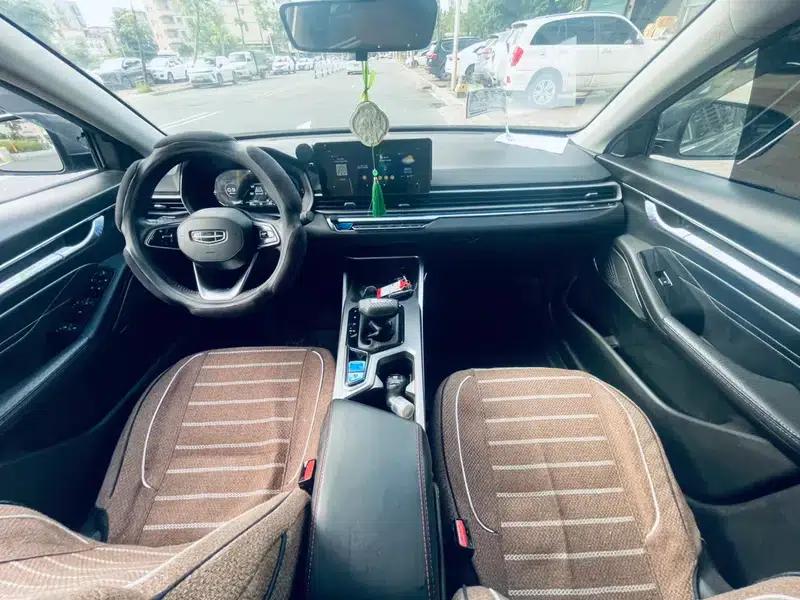 Geely Emgrand 2022 4th Generation 1.5L CVT Premium — миниатюра 6