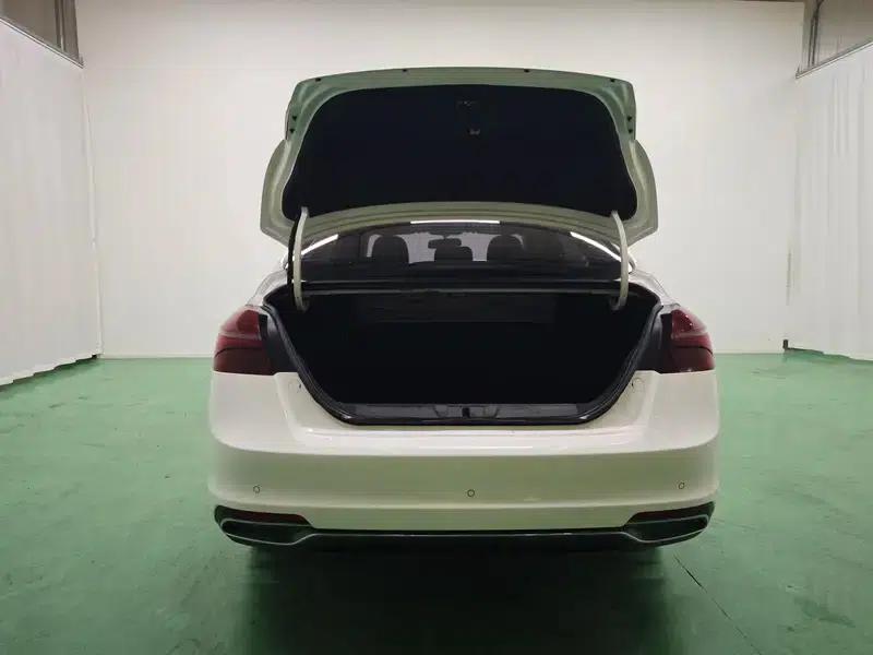 Geely Emgrand 2020 1.5L Manual Upgrade Edition — миниатюра 20