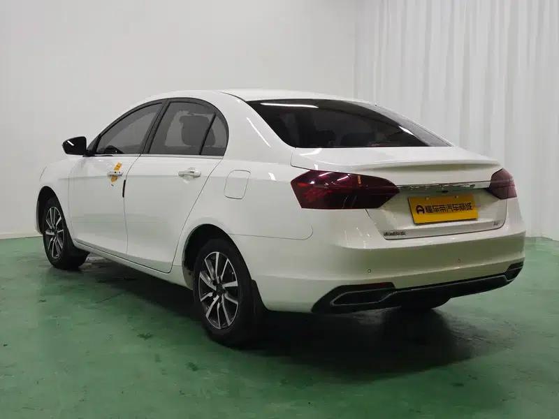 Geely Emgrand 2020 1.5L Manual Upgrade Edition — миниатюра 5
