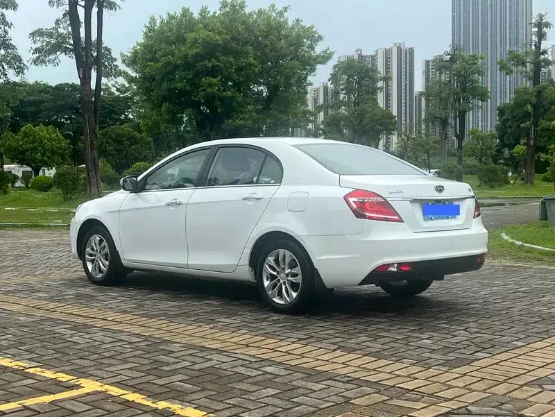 Geely Emgrand 2016 Sedan 1.5L Manual Upgrade Version — миниатюра 4