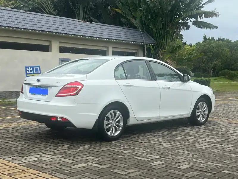 Geely Emgrand 2016 Sedan 1.5L Manual Upgrade Version — миниатюра 6